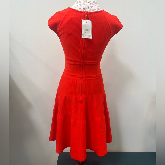 NWT ISSA LONDON RIBBED DRESS - Picture 4 of 10